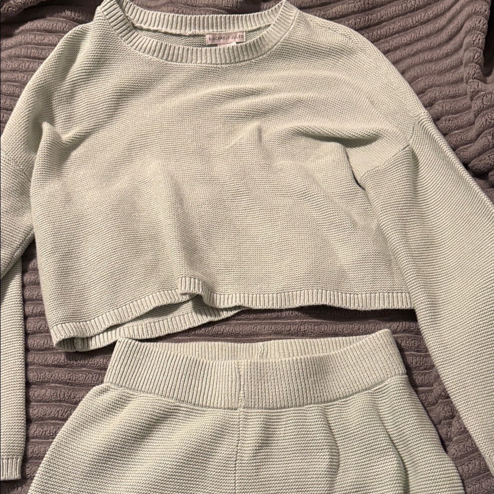 Women's pastel Green Sweater Set